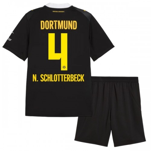 Dječji - Dres + Kratke Hlače Borussia Dortmund N. Schlotterbeck 4 Gostujući 26/27 Dječji - Dres + Kratke Hlače Borussia Dortmund N. Schlotterbeck 4 Gostujući 26/27
